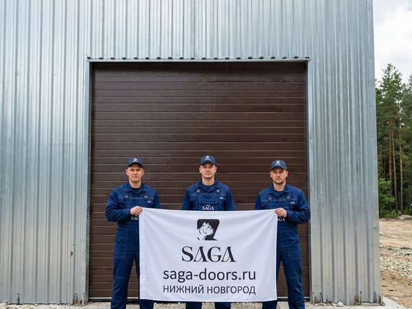 Монтаж секционных ворот